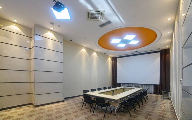 Grand Voyage Hotel
