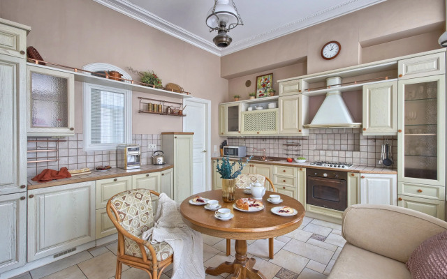 Апартаменты 1 MyhomeYourhome на Зверинской 42