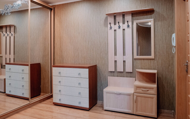 V yarkom tsvete rayon Sovetskiy Apartments