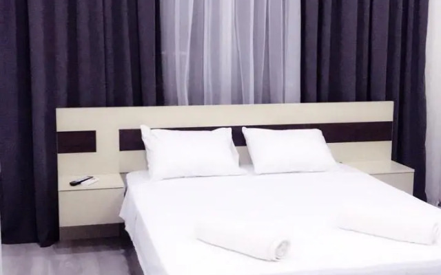 Wonderland Hotel