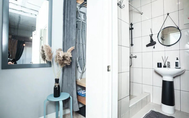 Na Krymskoy 89 Loft Flat