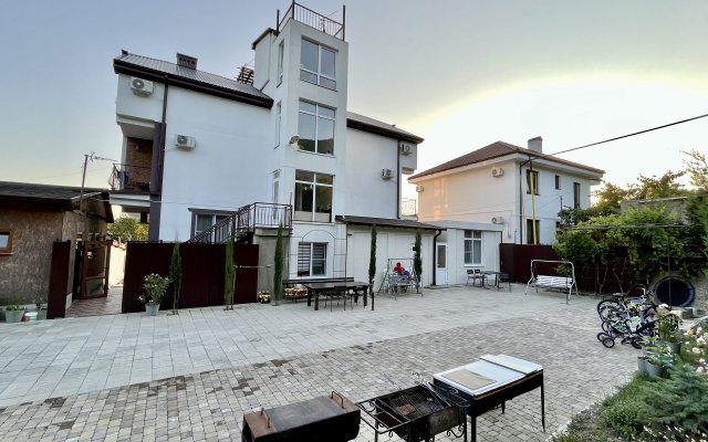 Green Line Guest House