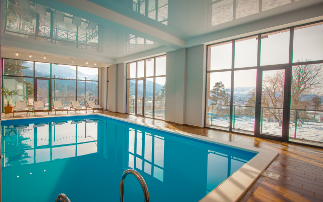Auroom Resort Hotel