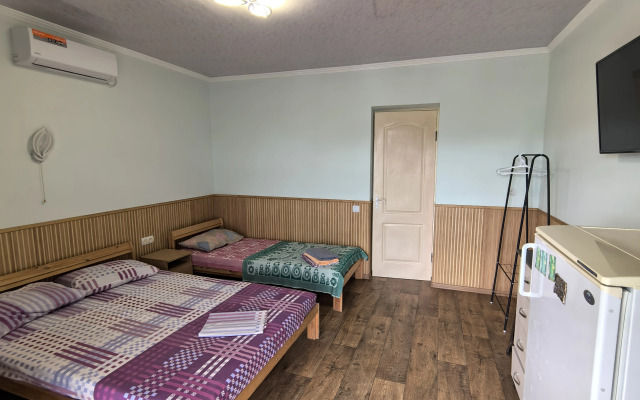Zhdyom Gostey Guest house