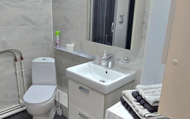 Sovremennaya uyutnaya studiya v luchshem rayone goroda Flat