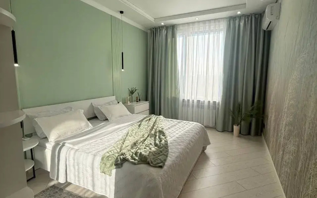 Svetlaya Uyutnaya Dvukhkomnatnaya Vozle Metro Flat