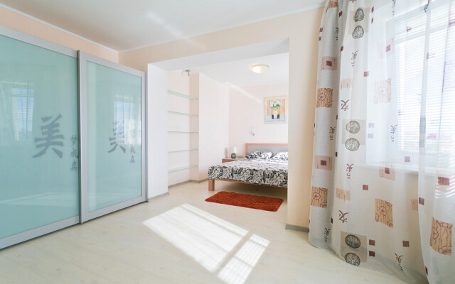 4-komnatnye HomeApart Storozhovskaya, 8 Apartments