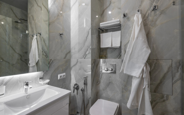 Апартаменты Mirror с видом на Навагинскую