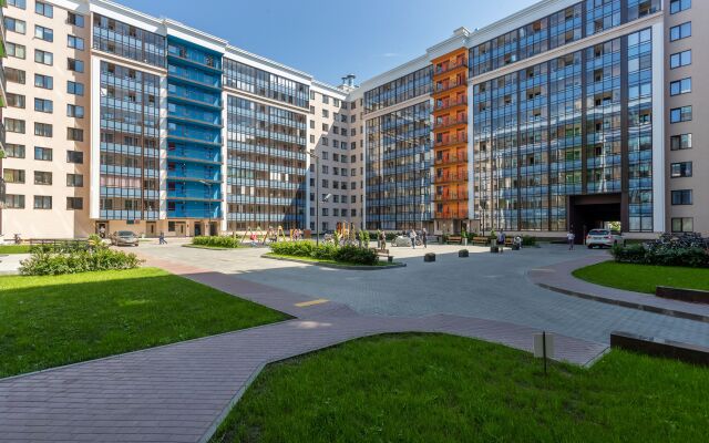 FlatHome24 U Metro Ploshchad Muzhestva Apartments