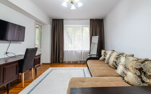 3-K v Tsentre Almaty Flat