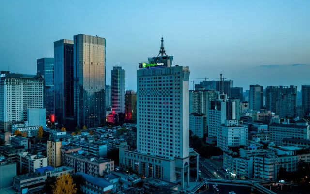 Holiday Inn Express CHENGDU TIANFU SQUARE by IHG Hotel – Outside – Chengdu