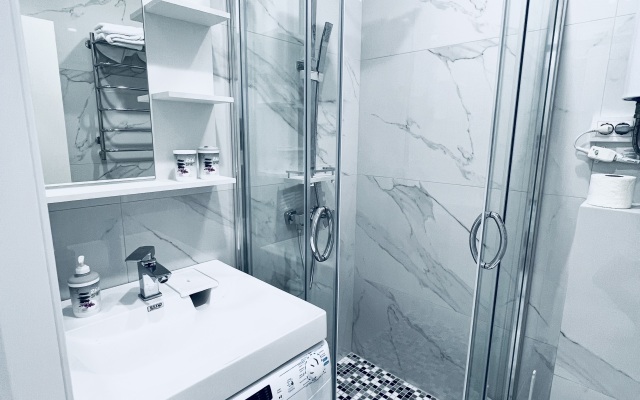 Novaya Studiya V Tsente Adlera Apartments