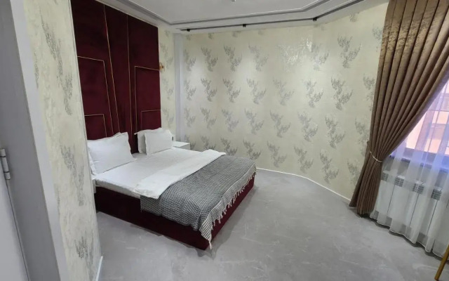 Shedevr Plaza Hotel