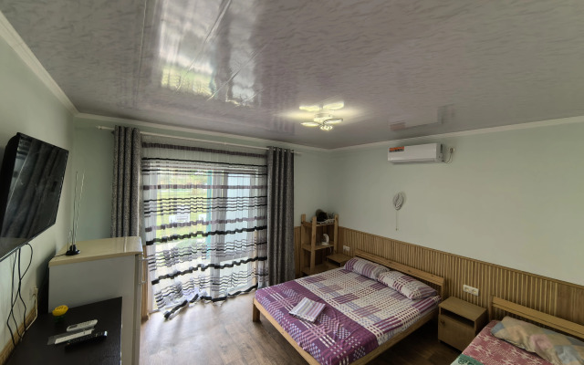 Zhdyom Gostey Guest house