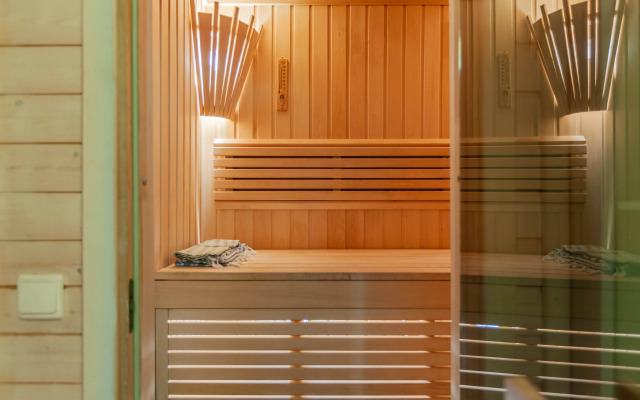 U Raify Guest House