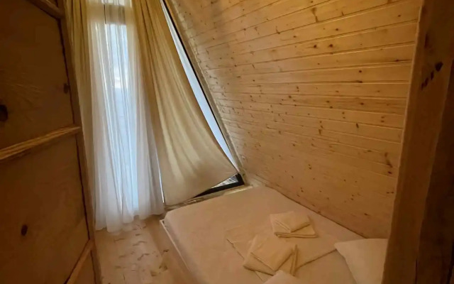 Rakushki's house 2 Chalet