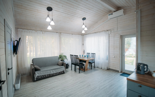 S Bolshoy Territoriey Private House