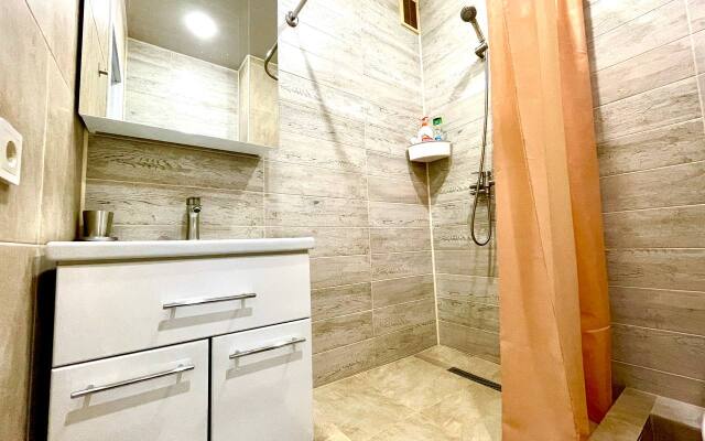 Kvartira V Novom Dome Apartments