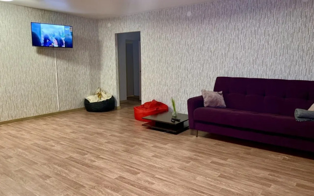 AppartDeLuxe na Ulitse Shakhterov 8 Flat