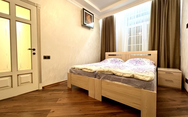 3-komnatnaya Premium Klassa Yarapartments na Sovetskoy 21 Flat