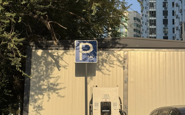 Uyutnaya Yevrodvushka Ryadom S Adk I Metro Sayran Flat