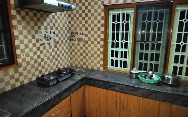 Honeycomb Homes Ground Floor Private House