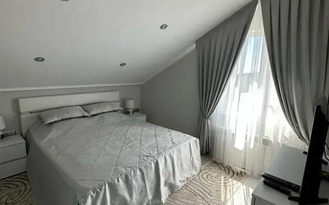 Dom Dlya Otdykha S Basseynom I Saunoy Private house