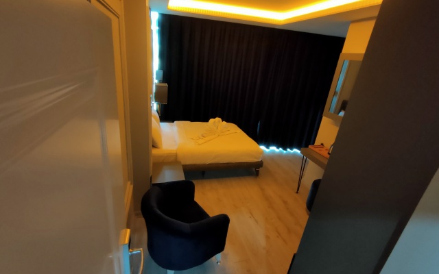 Отель Loft Airport