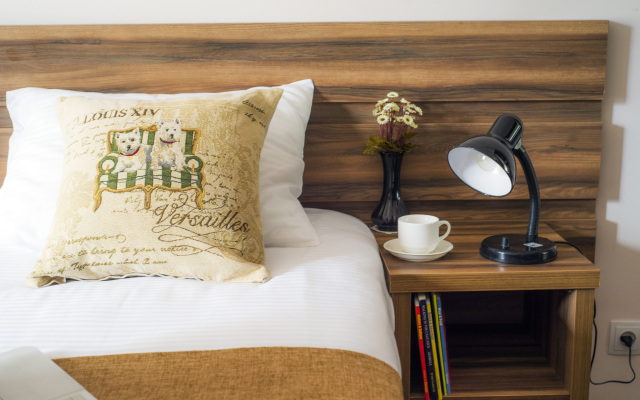 Day Room Art Hotel