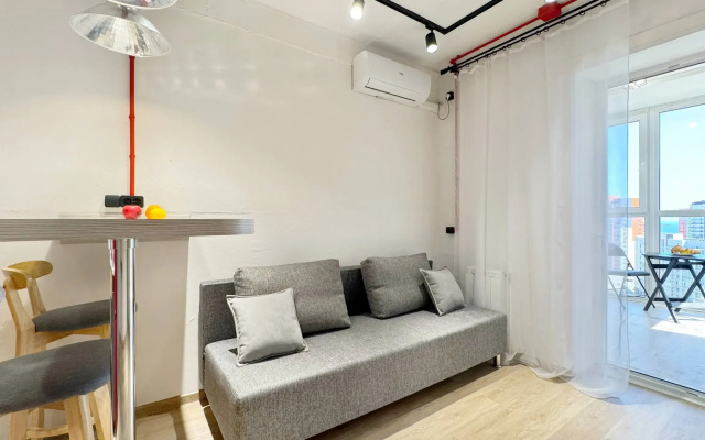 Kvartira 2-h komnatnaa Kvartira v Stile LOFT s panoramnoj lodziej
