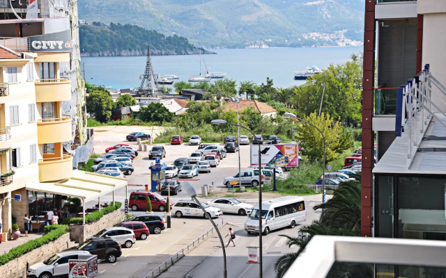 Апартаменты Sea Breeze Lux Sea View