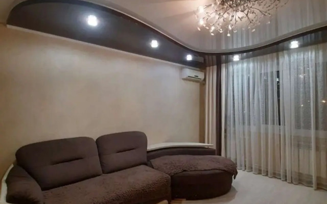 2kh Komnatnaya V Tsentre Goroda Flat