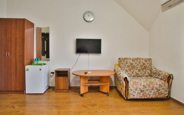Aprelsky Guest House