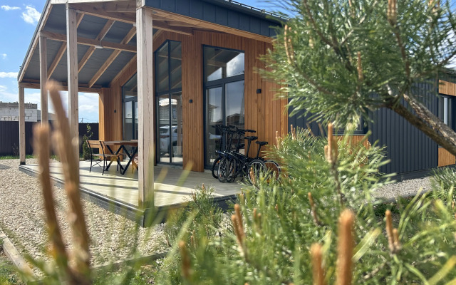 Uyutny U Ozera Private House