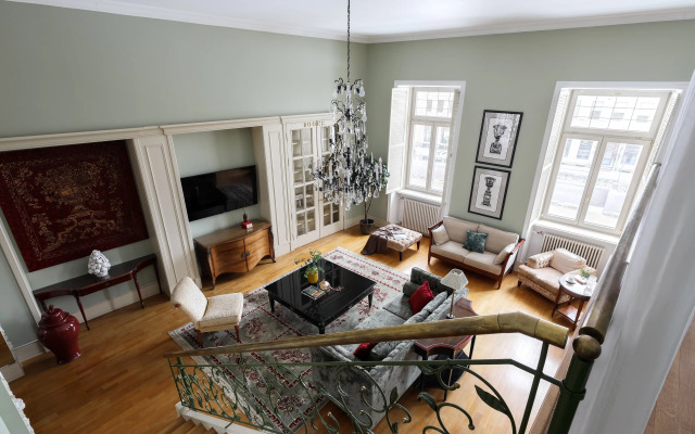 Апартаменты Minin Apartments Видовые двухуровневые на Невском 140 кв.м.