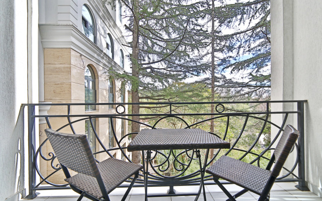 Apartamore Pokrovskiy Park S Vidom Na Park Apartments