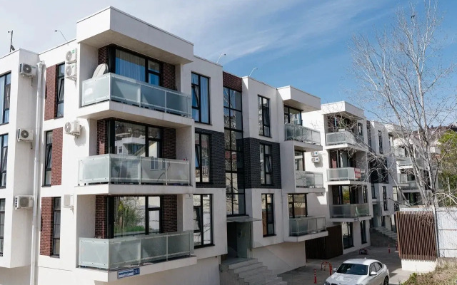 Na Ulitse Molodogvardeyskaya 2/64 Apartments