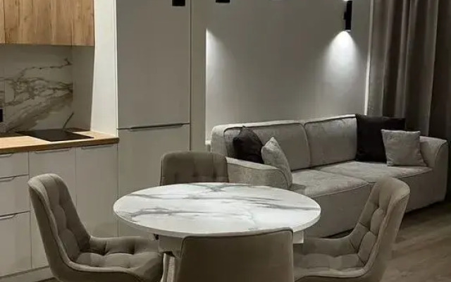 Апартаменты на Набережной 75 (211.4)