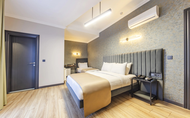 Lenora Airport Hotel