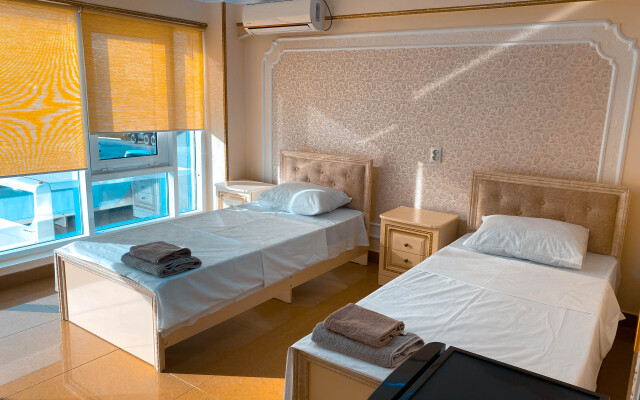 Kavkaz Hotel