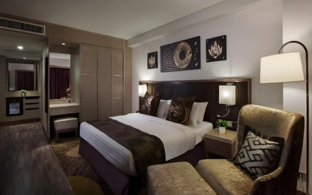 Ramada by Wyndham Bangkok Sukhumvit 11