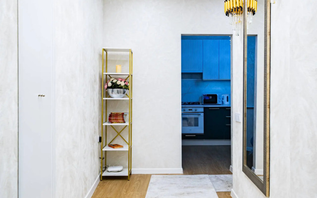 V Tsentre s Parkovkoy Flat