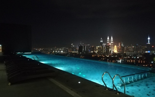 Luxury Duplex @ Infinity Sky Pool Overlooking KLCC Apartments