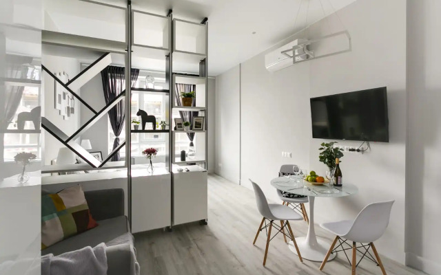 Alis v ZhK Hedlajner (335) Apartment