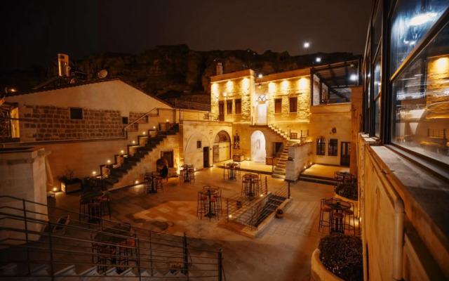 Misty Cave Hotel