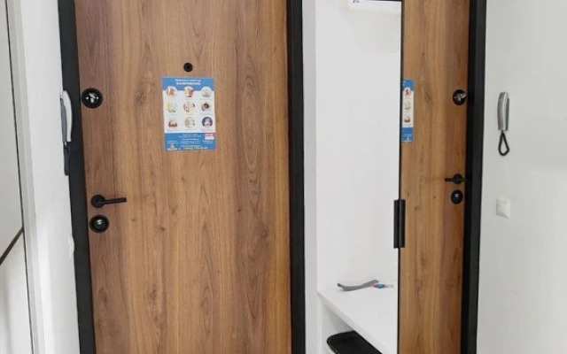 Sovremennaya Studiya s Panoramnymi Oknami Flat