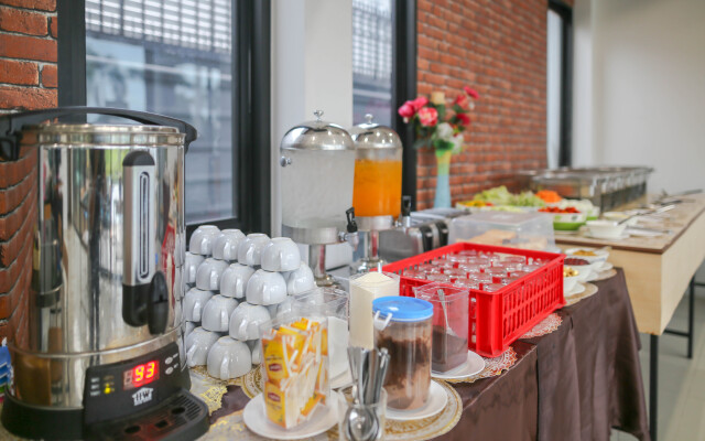 Отель Life Grand Chiang Mai