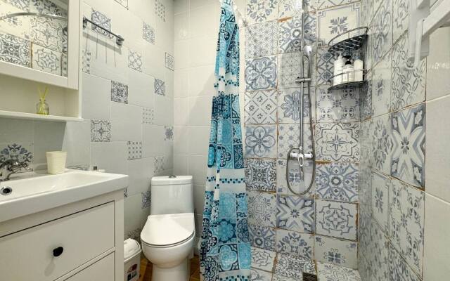 With balconies and mountain views on Meletyan 5a Flat