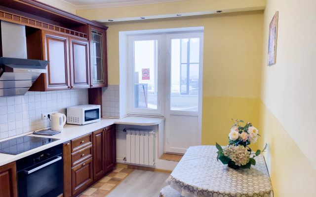 Na Makovskogo 16 Flat