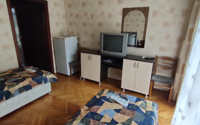 Druzhba Hotel
